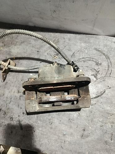 rexton: Передний правый суппорт Ssangyong 2019 г., Оригинал — 1