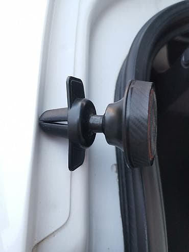 nokia e50: 1)Aux блютуз+зарядка. 2)Авто разветвитель в прикуриватель имеет 2 — 5