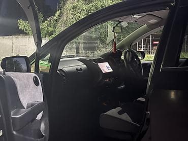 Транспорт: Honda Fit: 2006 г., 1.3 л, Автомат, Бензин, Хэтчбэк — 6