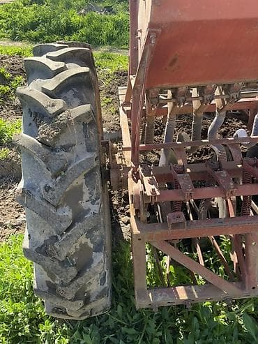 бетон жумуш: Зерновая сеялка (механическая, навесная/прицепная) Описание: - Ширина — 1