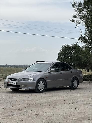 Honda Accord: 2001 г., 2 л, Автомат, Газ, Седан