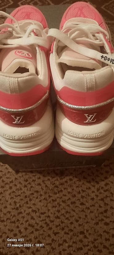 luis vitton: Кроссовки, 38, Louis Vuitton, Новый, цвет - Розовый — 9