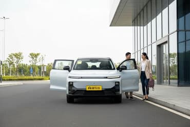 Lixiang : 2025 г., 2 л, Автомат, Электромобиль, Кроссовер