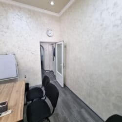 или меняю с доплатой мне: Сдаю Офис, 60 м², В жилом комплексе, 1 линия, С отдельной кухней, С отдельным входом — 6