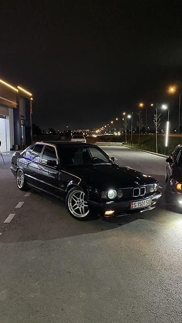 руль e34: BMW 5 series: 1993 г., 4.4 л, Механика, Бензин, Седан — 2