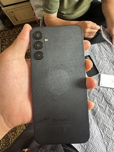 a 20 s: Samsung Galaxy A14 5G, Б/у, 256 ГБ, цвет - Черный, 2 SIM — 1