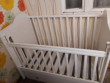 спальний: Детская кроватка с маятниковым механизмом и опускающейся передней — 3