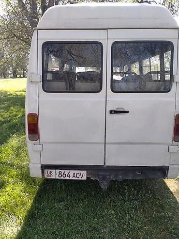 бус будка: Mercedes-Benz T1: 1992 г., 2.3 л, Ручные, Дизель, Фургон — 3