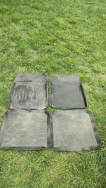 рифленный лист: Комплект автомобильных резиновых ковриков (4 шт.) - Материал: плотная — 4