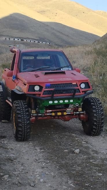 сары булун: Suzuki Escudo: 1995 г., Автомат, Дизель, Жол тандабас — 1