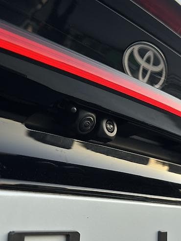 corolla s: Toyota Prius: 2023 г., 2 л, Гибрид, Лифтбек — 7