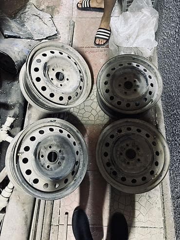 Диски: Железные Диски R 16 Toyota, Комплект, отверстий - 5, Б/у — 2