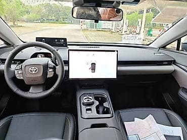 e class: Toyota bZ5: 2025 г., Электромобиль, Лифтбек — 5