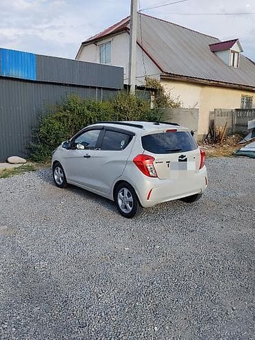 Chevrolet Spark: 2016 г., 1 л, Автомат, Бензин, Хэтчбэк