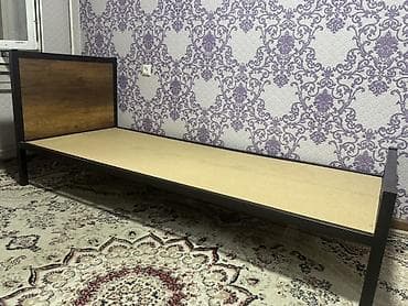 sofa bed: Односпальная кровать с металлическим каркасом и изголовьем под дерево — 1