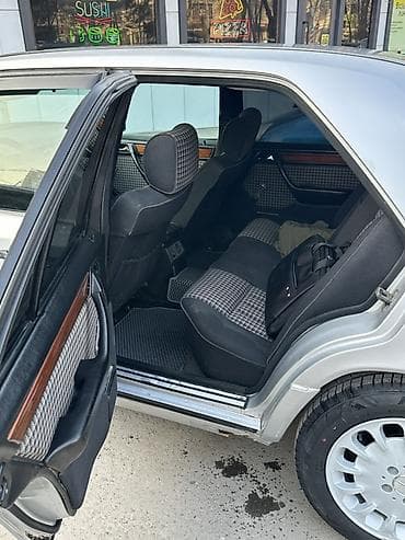 глушитель w211: Mercedes-Benz W124: 1993 г. — 7