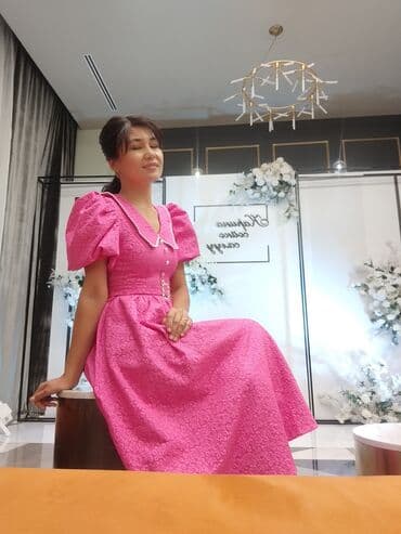 Очень красивое платье цвета фуксии. как Барби. ткань плотный. одела at lalafo.kg Очень красивое платье цвета фуксии. как Барби. ткань плотный. одела