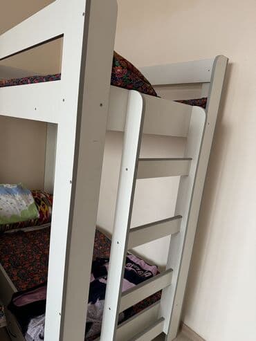детский кровать 2 х ярусный: Балдар гарнитурасы, Колдонулган, Кыздар үчүн, Балдар үчүн, ДСП, түсү - Ак, Өзү алып кетүү — 1