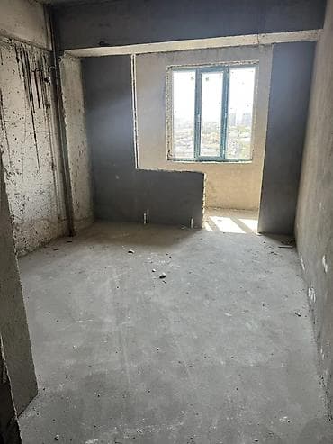 черновая: Продаётся помещение под квартиру/офис в черновой отделке. - — 2