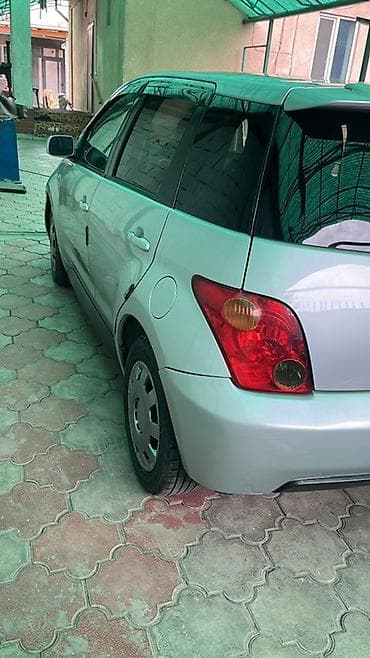 nardo grey: Toyota Ist: 2005 г., 1.5 л, Автомат, Бензин, Хэтчбэк — 3