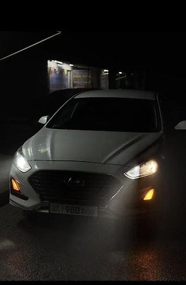 Hyundai Sonata: 2018 г., Седан