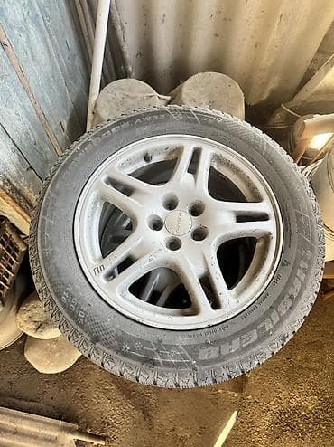 Шиналар жана дисктер: Дөңгөлөктөр монтажда 205 / 60 / R 16, Кыш, Колдонулган — 1