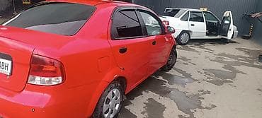 Chevrolet Aveo: 2004 г., 1.5 л, Механика, Бензин, Седан