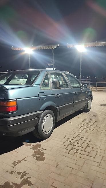 Volkswagen Passat: 1988 г., 1.8 л, Механика, Бензин, Седан — 5