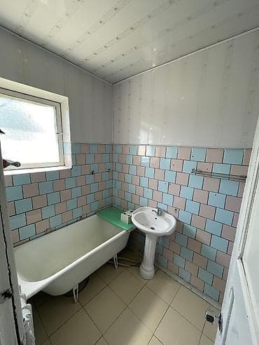 квартира бишкек новостройка: 3 бөлмө, 58 м², 2 кабат, Эски ремонт — 6