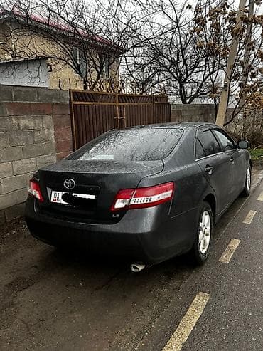 forester 2010: Toyota Camry: 2010 г., 2.5 л, Автомат, Бензин, Седан — 2