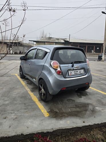 Chevrolet: Chevrolet Spark: 2011 г., 1 л, Механика, Газ, Хэтчбэк — 6