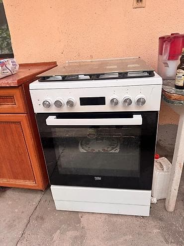 Комбинированная плита Beko с духовкой - Тип: напольная — 1