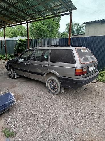 Унаа сатуу: Volkswagen Passat: 1991 г., Кол менен иштөөчү, Универсал — 5