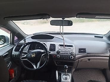 Продажа авто: Honda Civic: 2006 г., Седан — 5