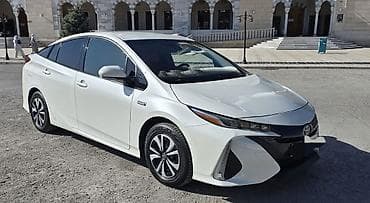 byd e5: Toyota Prius: 2019 г., 1.8 л, Вариатор, Гибрид, Лифтбек — 2