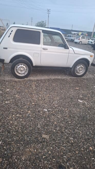 б у рейлинги багажник на хундай туксон бишкек: ВАЗ (ЛАДА) 4x4 Niva: 2010 г., 1.7 л, Механика, Бензин, Жол тандабас — 2