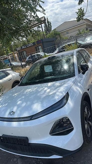 CHANGAN Q05 — 2