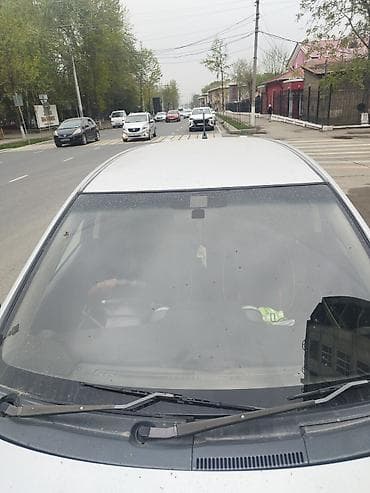 mercedes 223: Toyota Ist: 2004 г., 1.5 л, Хэтчбэк — 3