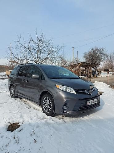 мото каракол: Toyota Sienna: 2018 г., Автомат, Бензин, Вэн/Минивэн — 7