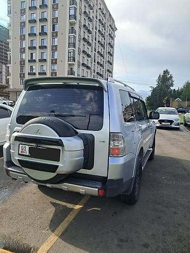 range rove: Mitsubishi Pajero: 2007 г., Автомат, Газ — 3