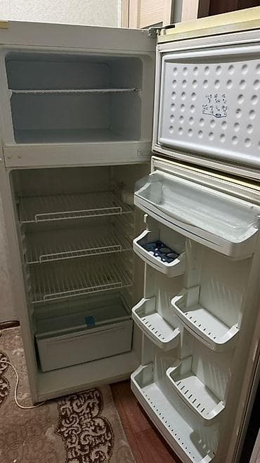 арзан холодильник: Холодильник Vestel, Двухкамерный, 57 * 155 * 57 — 5