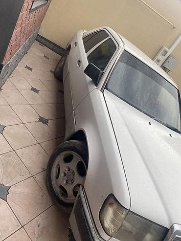 коврик мерседес: Mercedes-Benz W124: 1991 г., 2 л, Механика, Бензин, Седан — 3