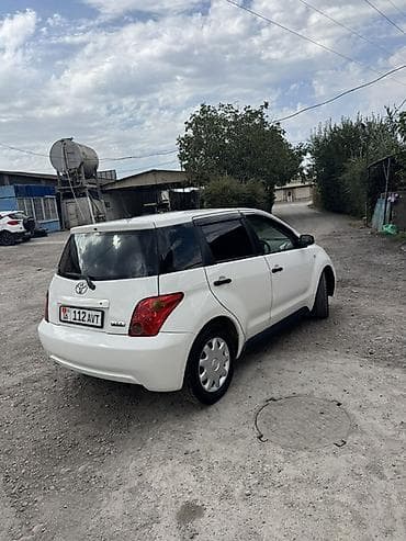 fort pikap: Toyota Ist: 2003 г., 1.3 л, Автомат, Бензин, Хэтчбэк — 3