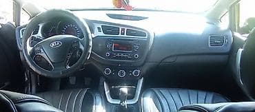 кочкор авто: Kia Ceed: 2015 г., 1.5 л, Кол менен иштөөчү, Газ, Универсал — 4