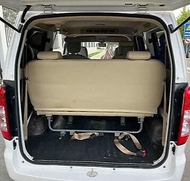 на исузу: Wuling Hongguang Plus (микровэн/минивэн). Кондёр, 6ступ, расход 7л — 4