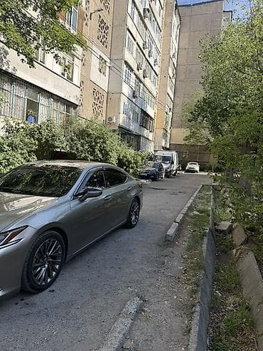 Транспорт: Lexus ES: 2021 г., 2.5 л, Гибрид, Седан — 6