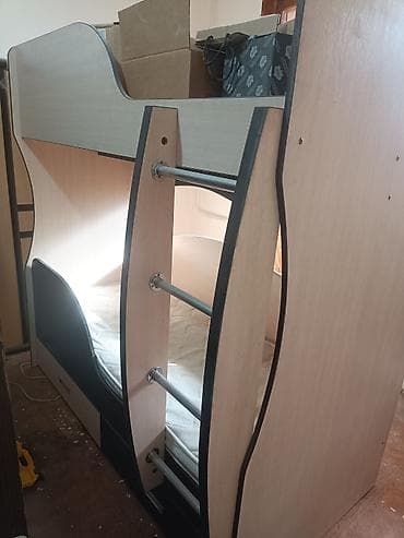 Парты: Двухъярусная детская кровать, ЛДСП, цвет - Коричневый — 1