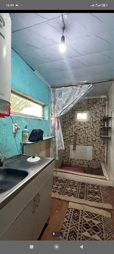 дом продаю теплоключенка: Продаётся жилой дом с участком. - Планировка: Большой хол — 7