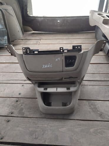 grand hice: Toyota Grand Hiace Консоль центральная передняя, Тойота Гранд Хайс — 1