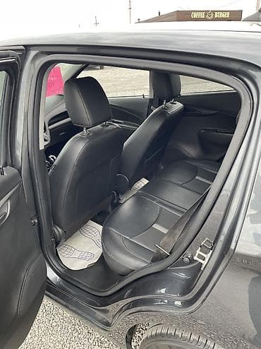 Chevrolet Spark: 2019 г., 1 л, Автомат, Бензин, Хетчбек — 5